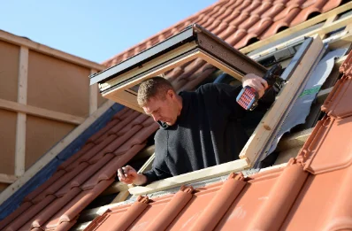 Pose de fenêtres de toit Velux à Lantignié